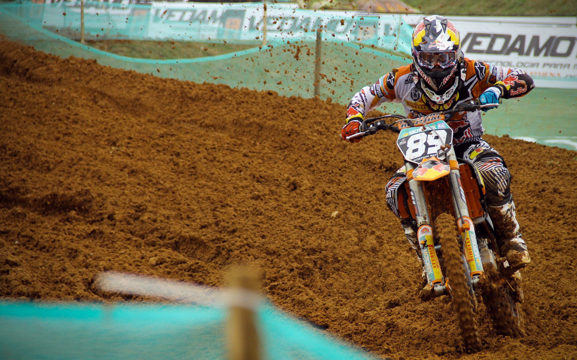 _篮网团队配合默契，战绩持续攀升_，篮网队最新签约