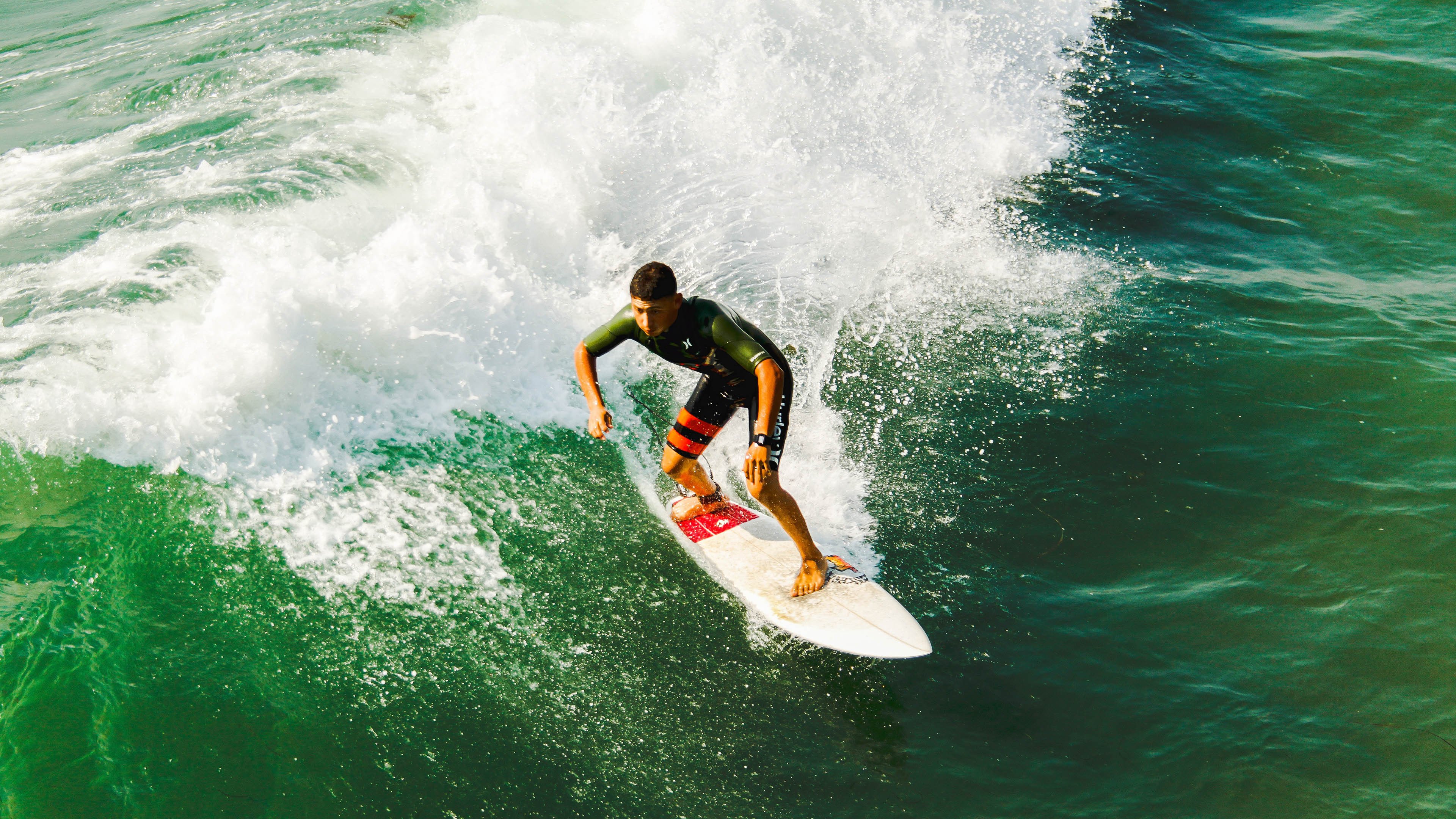 巴雷特:全黑队中流砥柱,他的比赛判断力帮助球队稳步前行,巴雷特十佳球