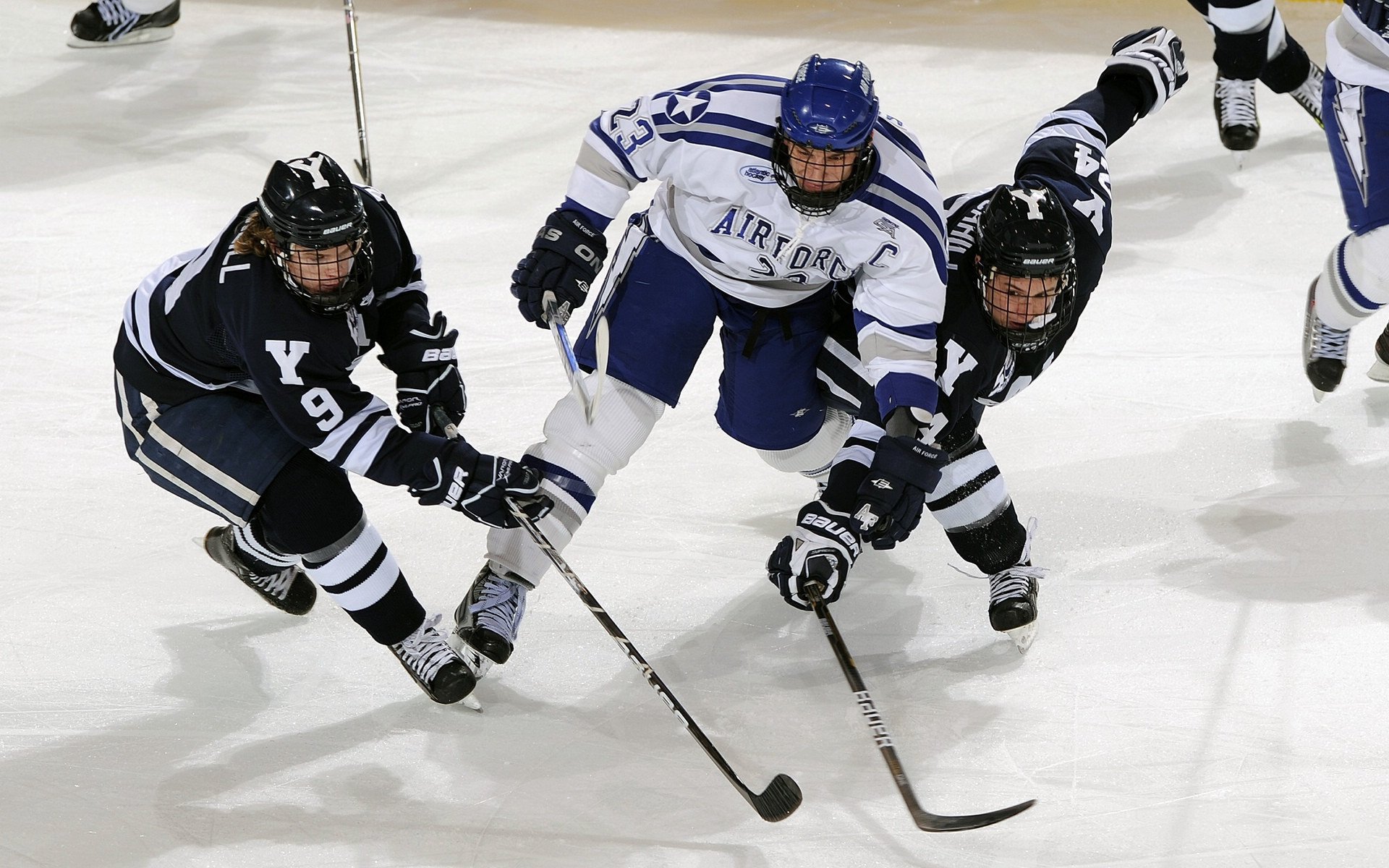 欧洲杯战火争锋：战术创新引领新高潮，欧洲站杯